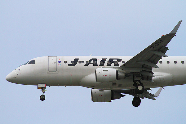J-AIR E170（JA223J)