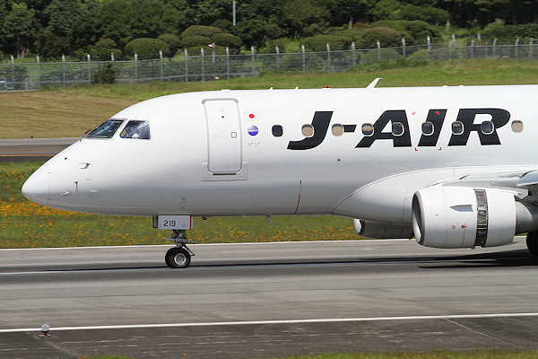 J-AIR E170（JA219J）