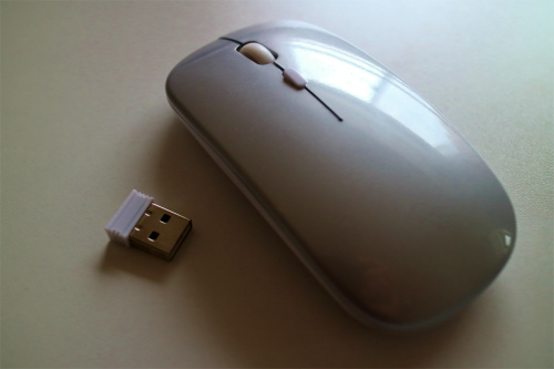 ノートパソコンで使用するワイヤレスマウス_1