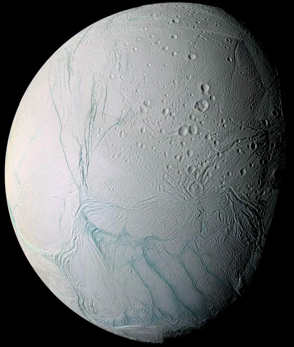 土星の衛星エンケラドゥス
