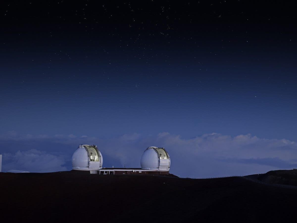 ケックI望遠鏡とケックII望遠鏡
