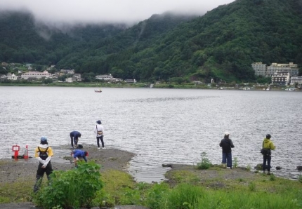 20190715-10-河口湖釣り祭り_釣る選手1.JPG