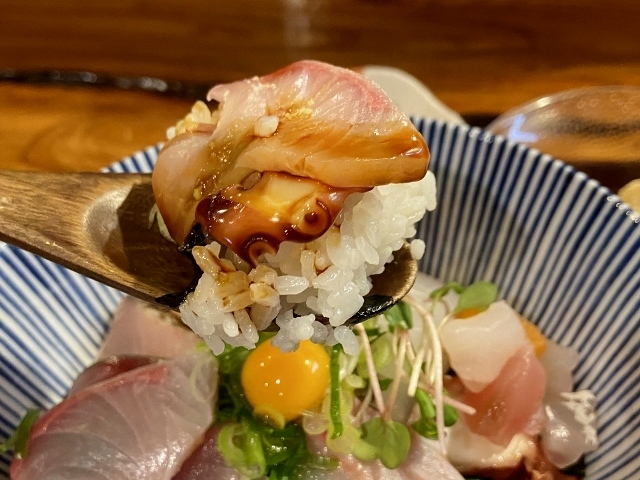 ひと晴れ　海鮮丼Set　タコとハマチ